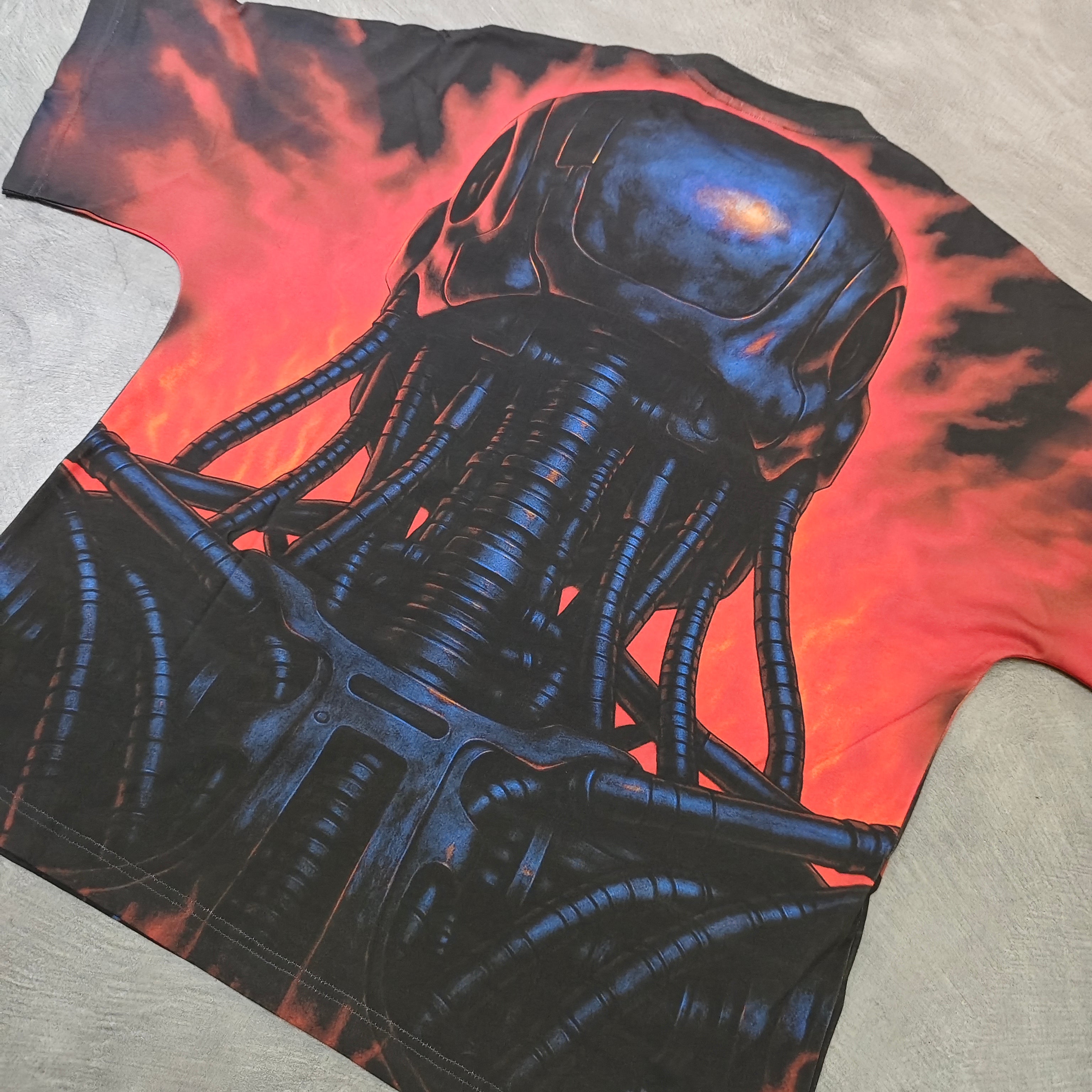 MEGALORE TERMINATOR TEE