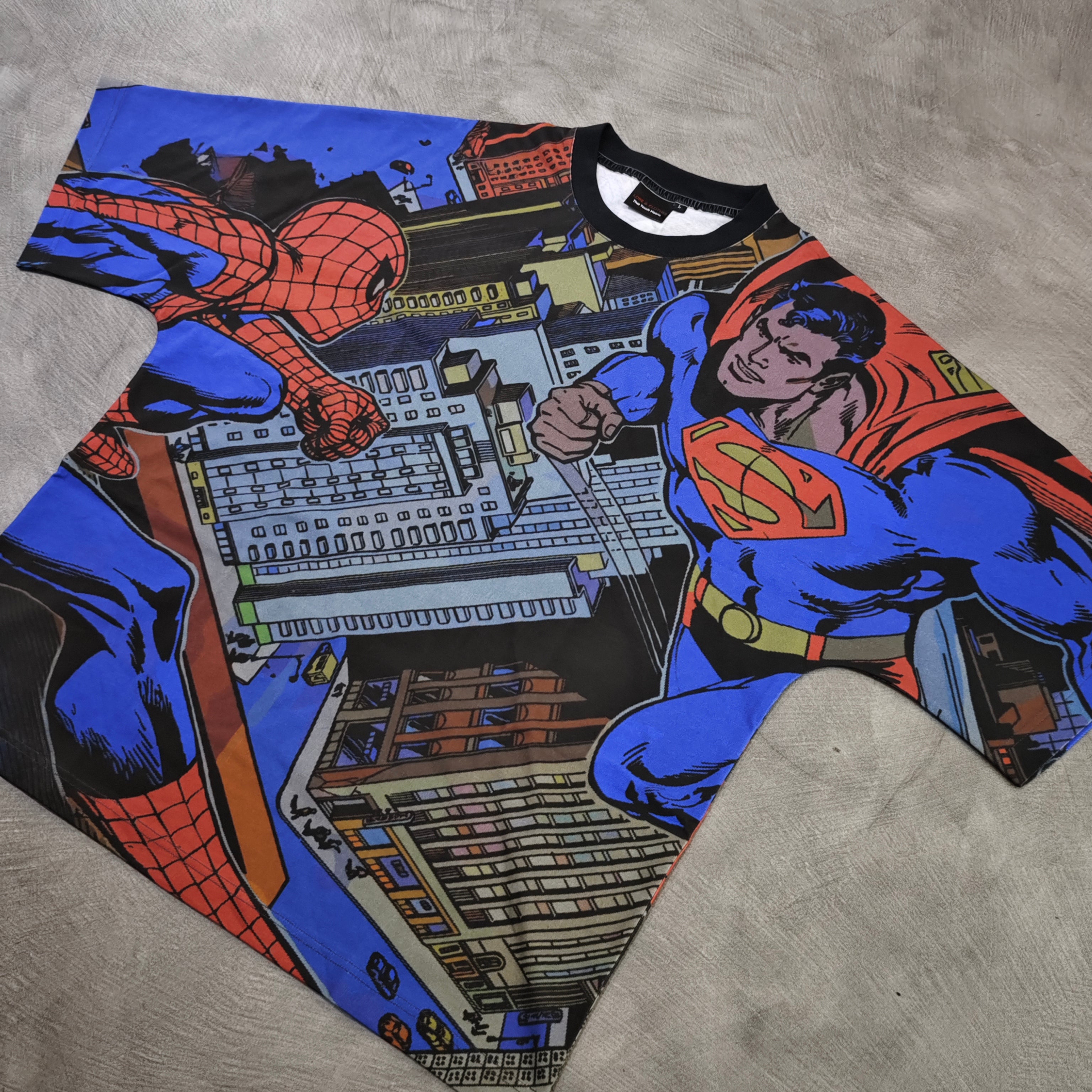 MEGALORE SUPERMAN SPIDERMAN TEE